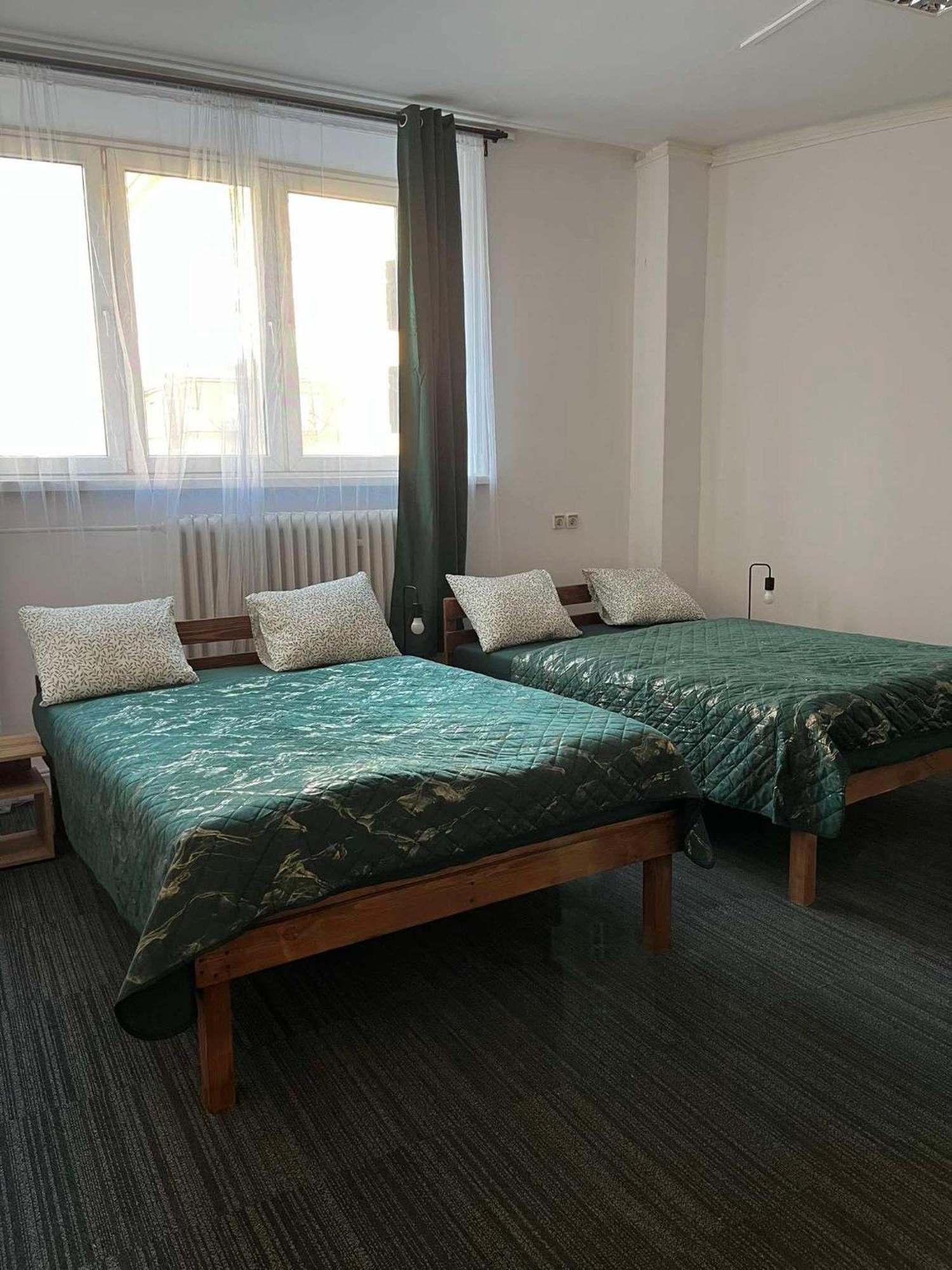 Tom Hostel Красков Екстериор снимка