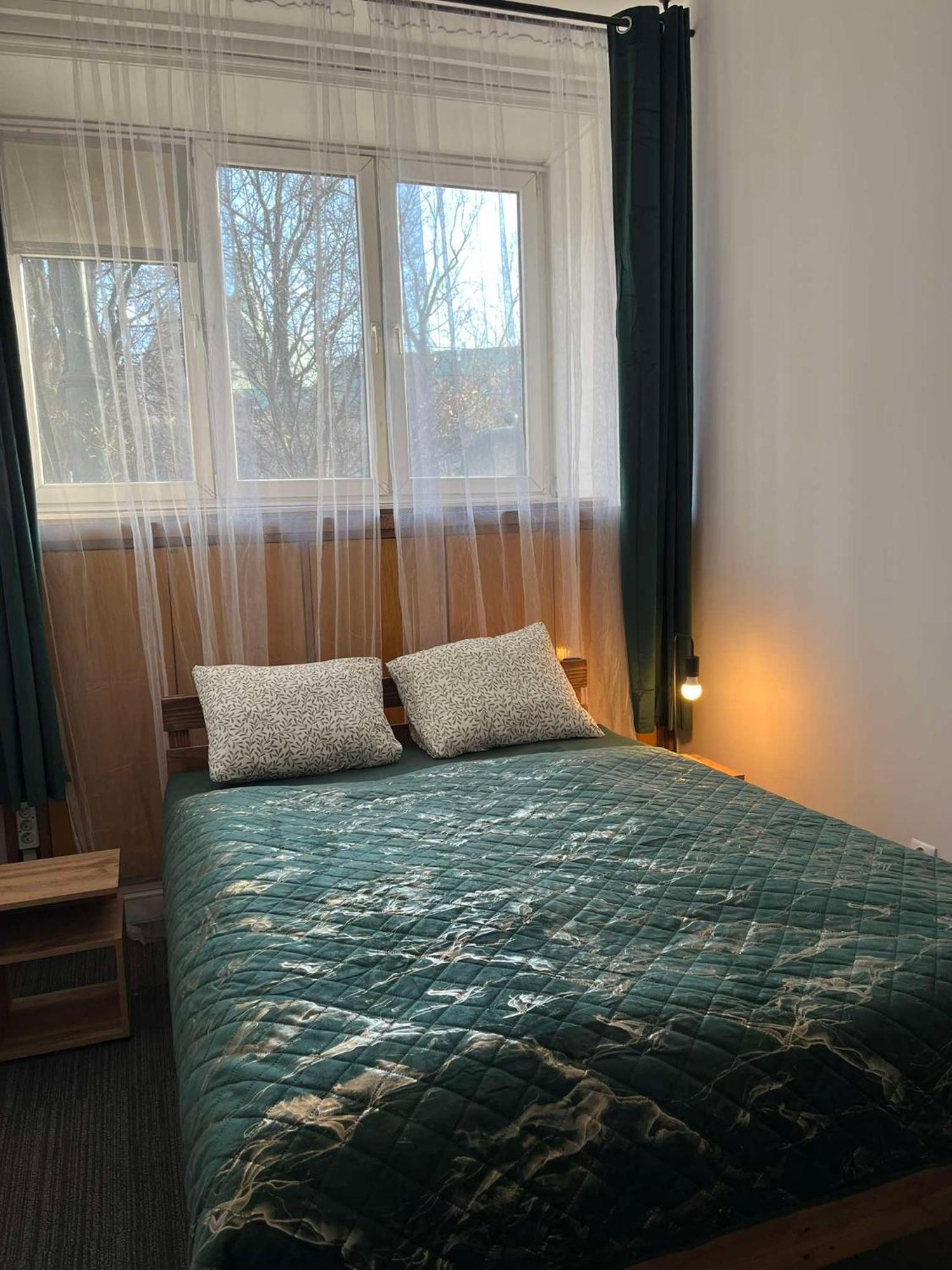Tom Hostel Красков Екстериор снимка
