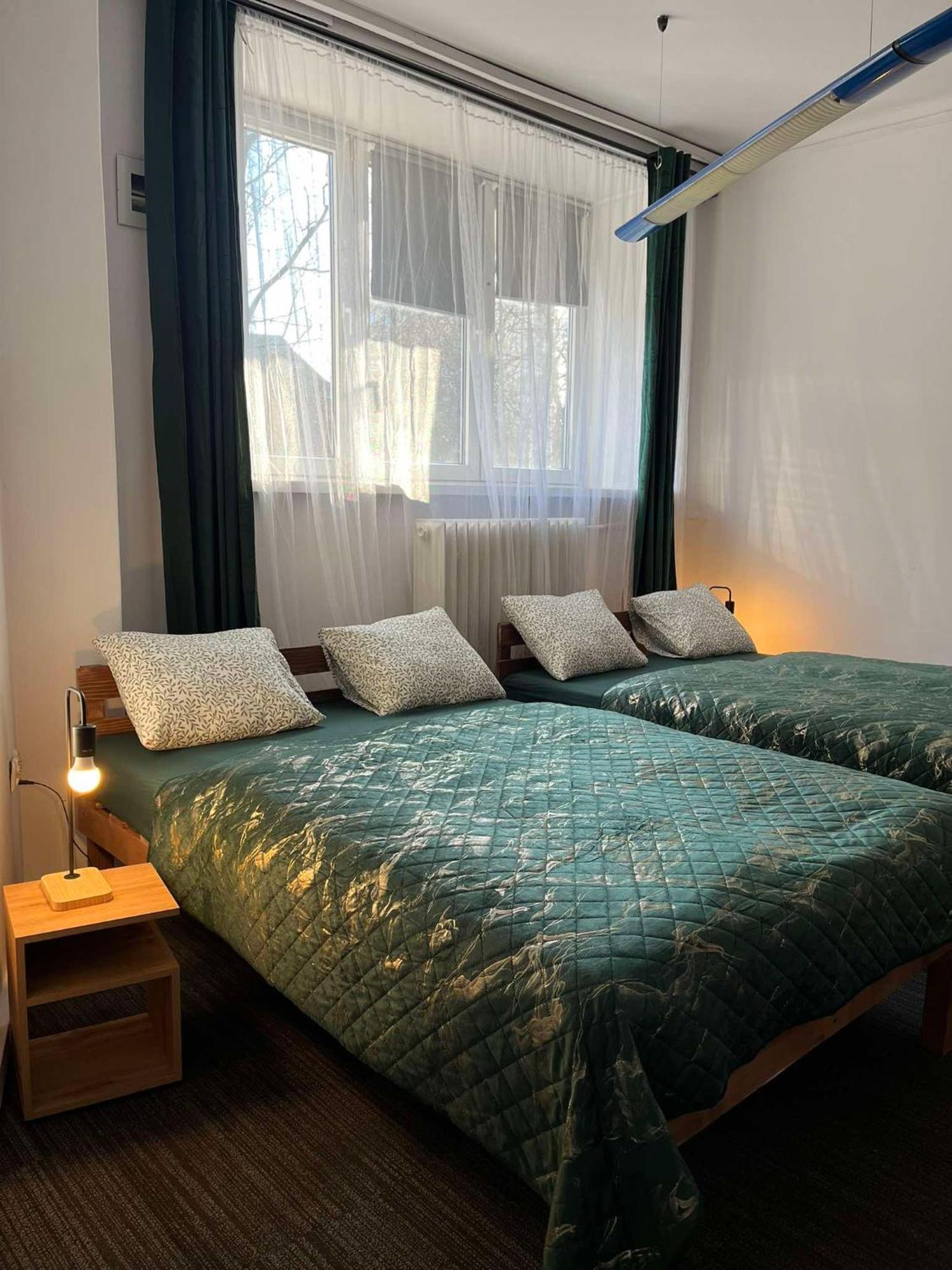 Tom Hostel Красков Екстериор снимка