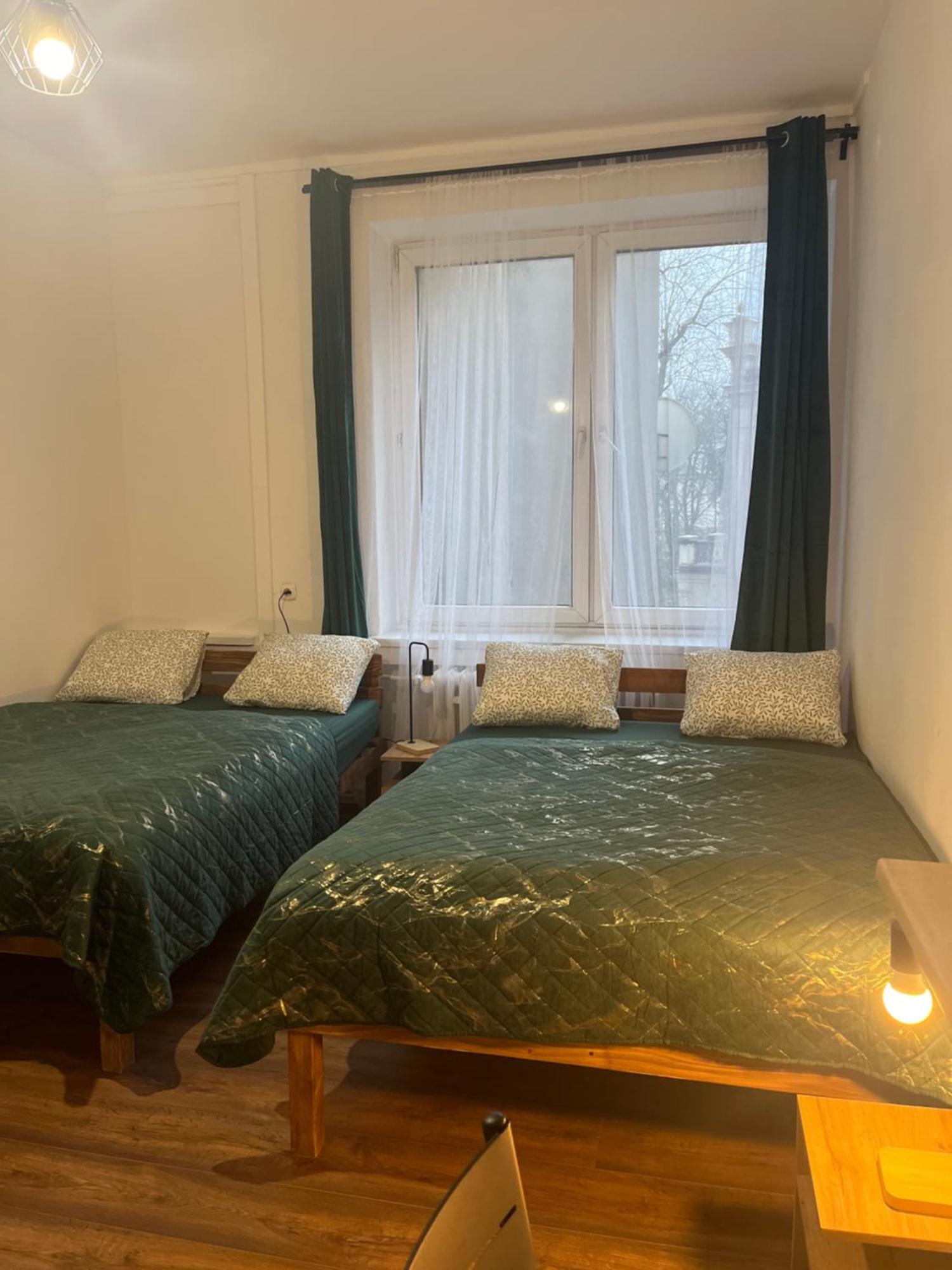 Tom Hostel Красков Екстериор снимка