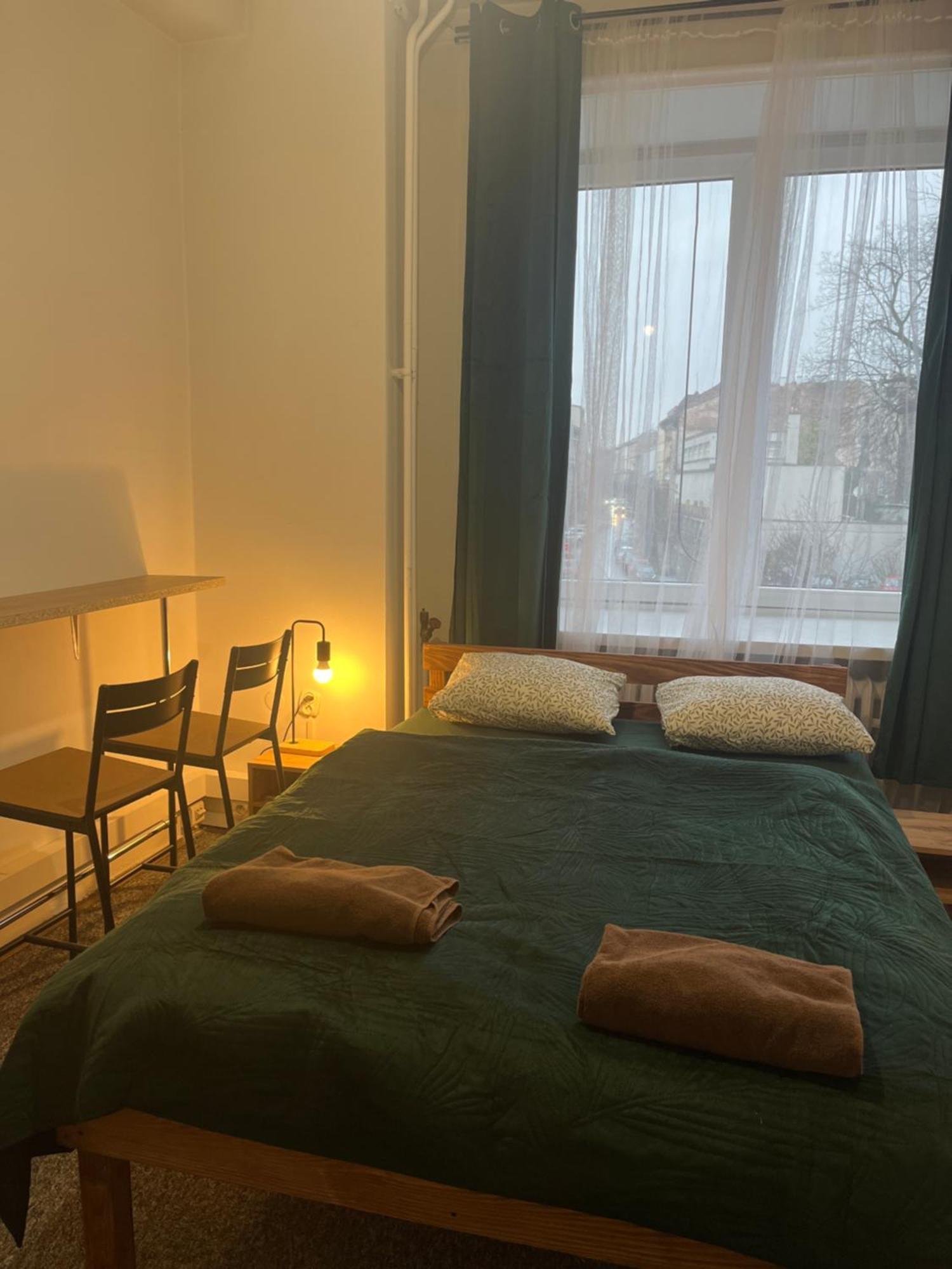 Tom Hostel Красков Екстериор снимка