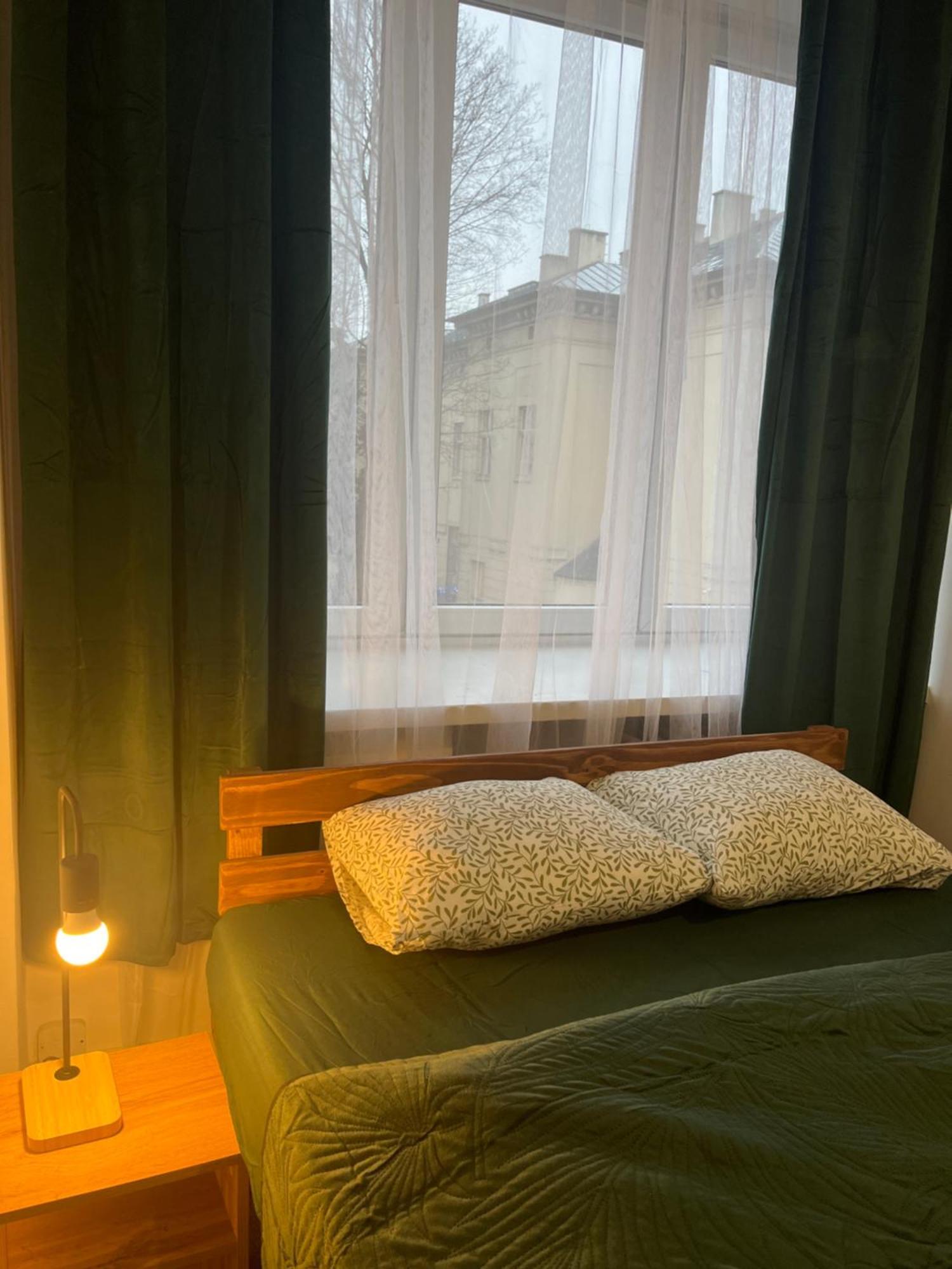 Tom Hostel Красков Екстериор снимка