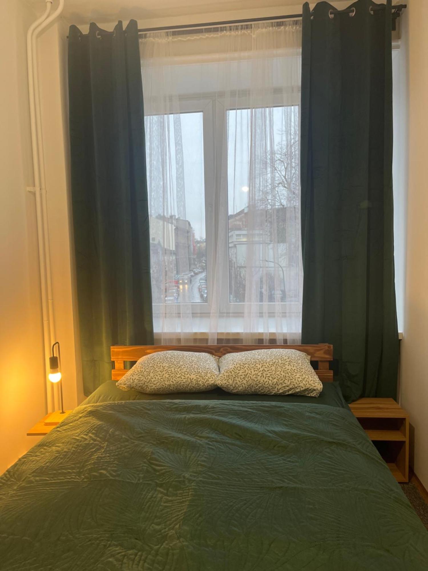 Tom Hostel Красков Екстериор снимка