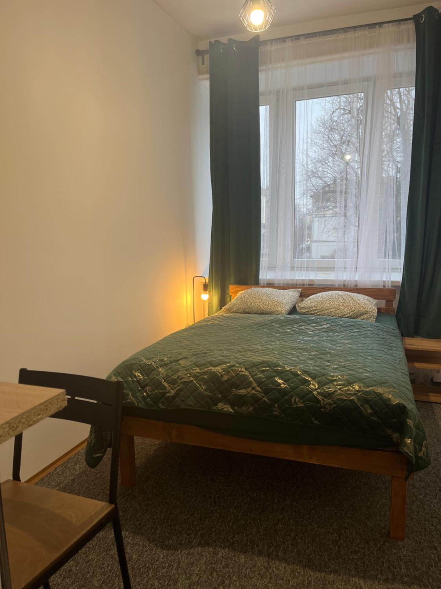 Tom Hostel Красков Екстериор снимка