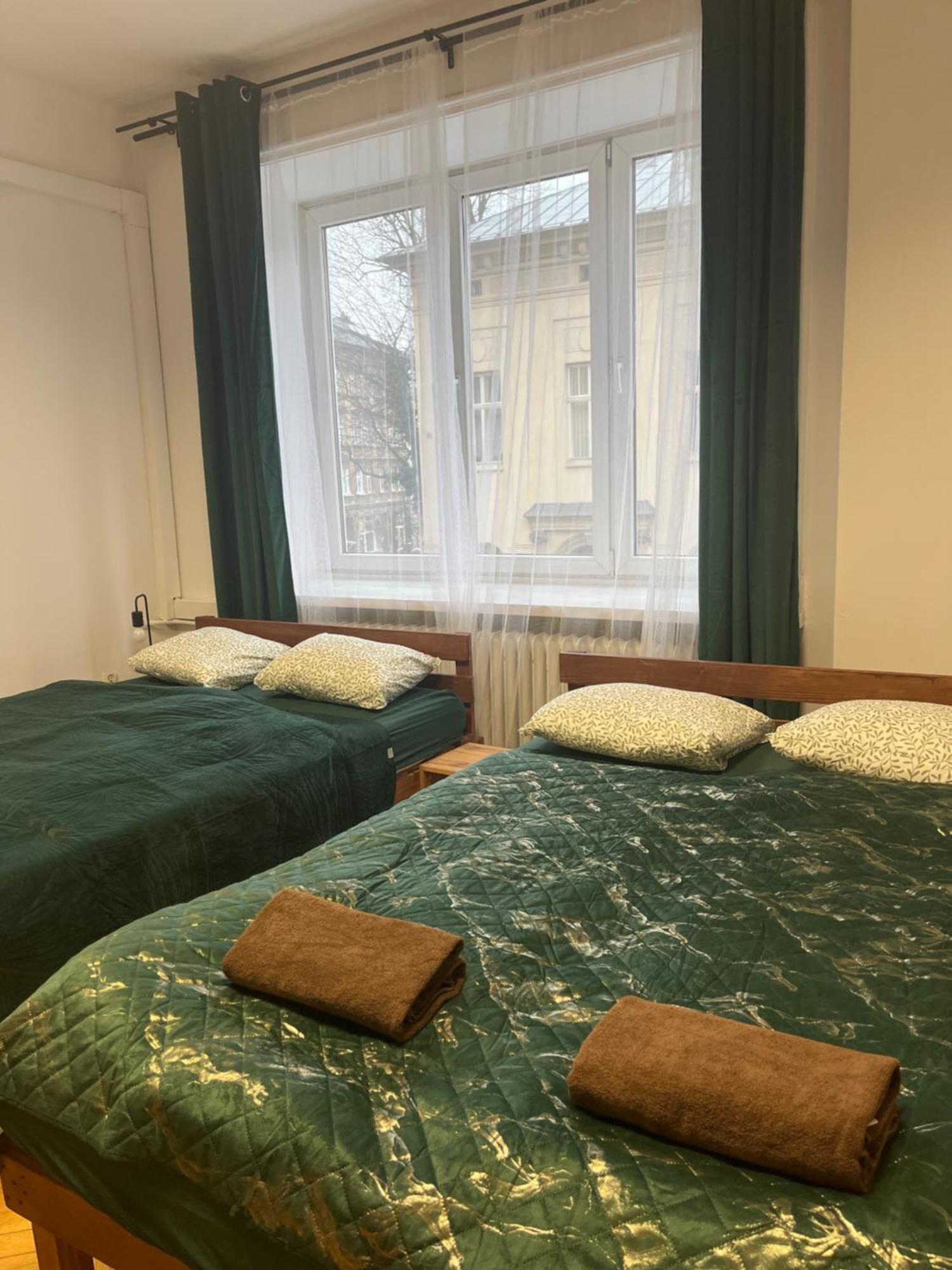 Tom Hostel Красков Екстериор снимка