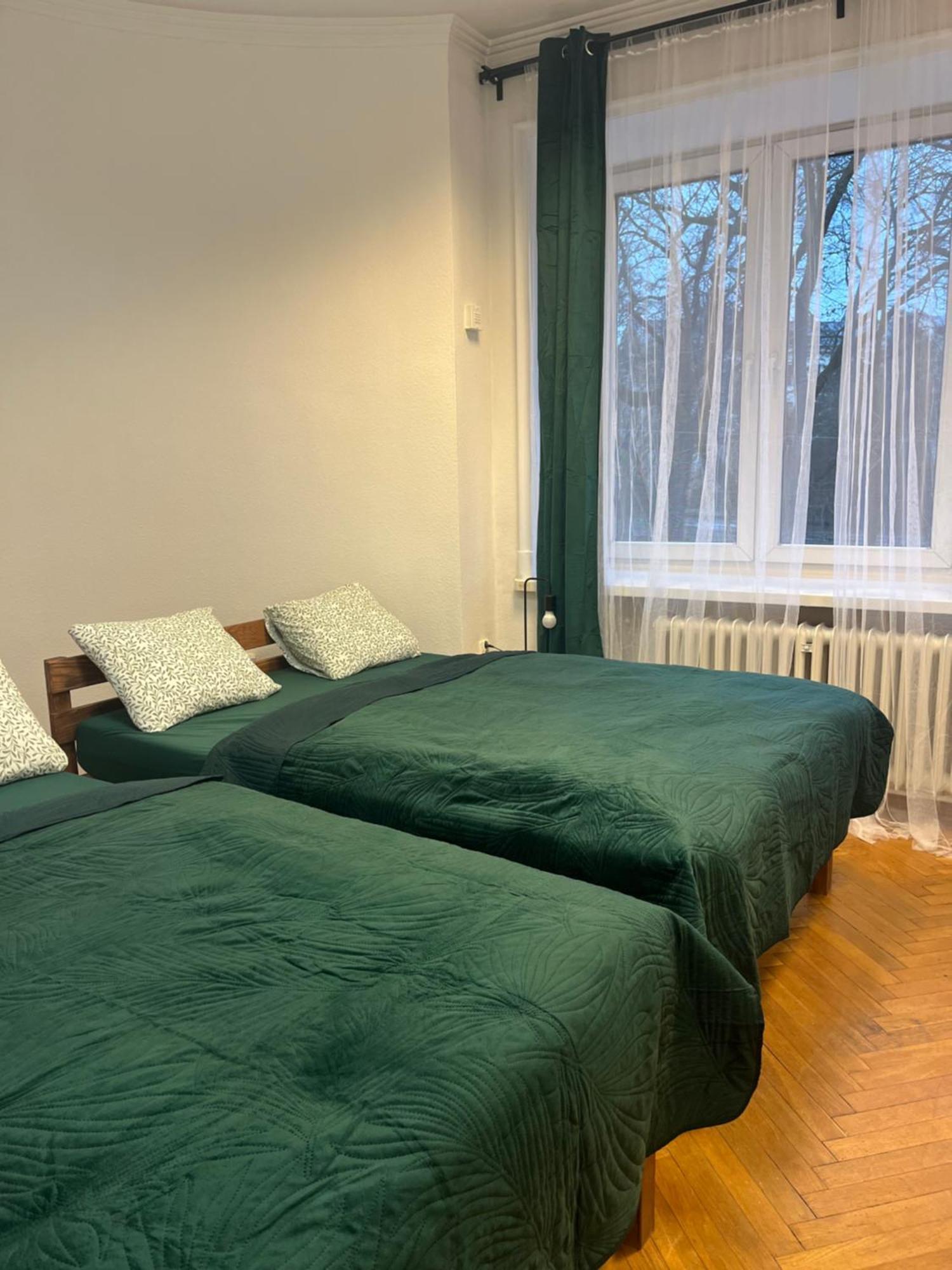 Tom Hostel Красков Екстериор снимка