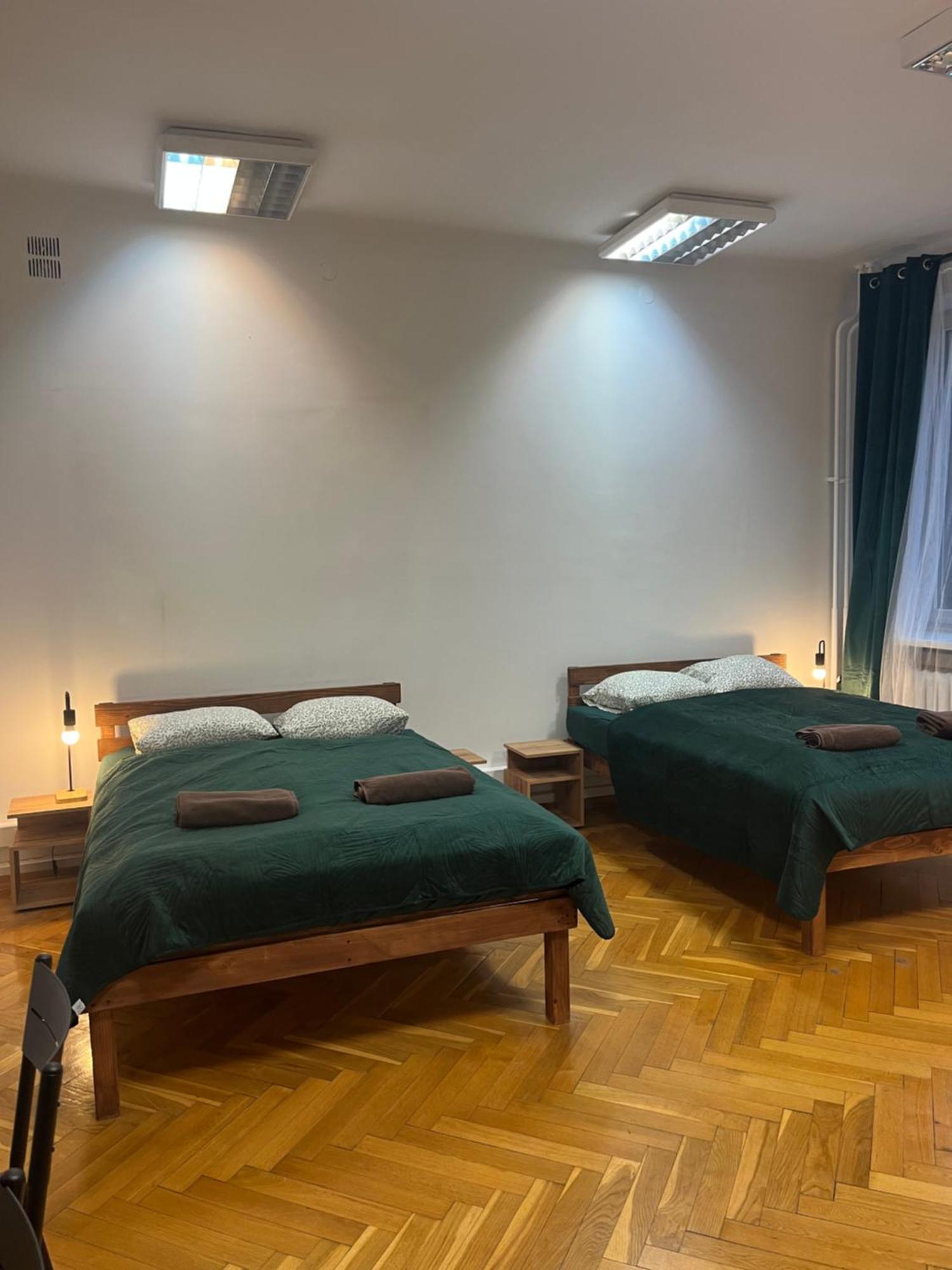 Tom Hostel Красков Екстериор снимка