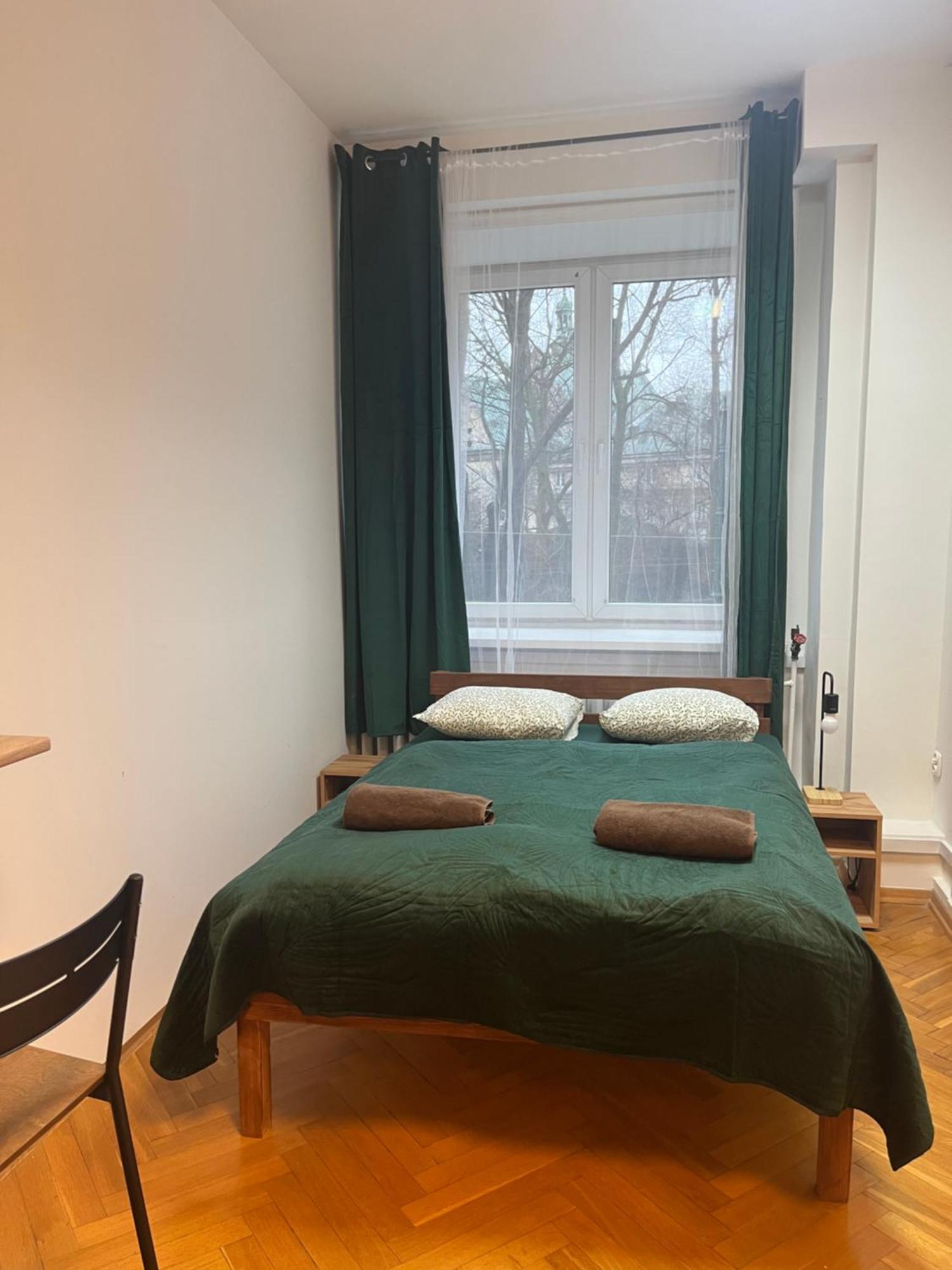 Tom Hostel Красков Екстериор снимка