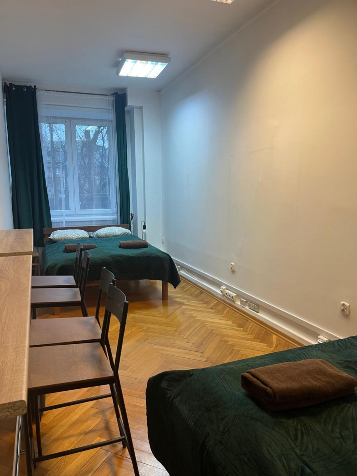 Tom Hostel Красков Екстериор снимка